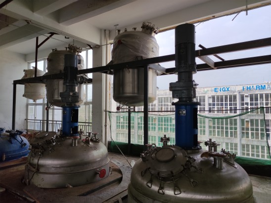 羅欣制藥攪拌設備現(xiàn)場